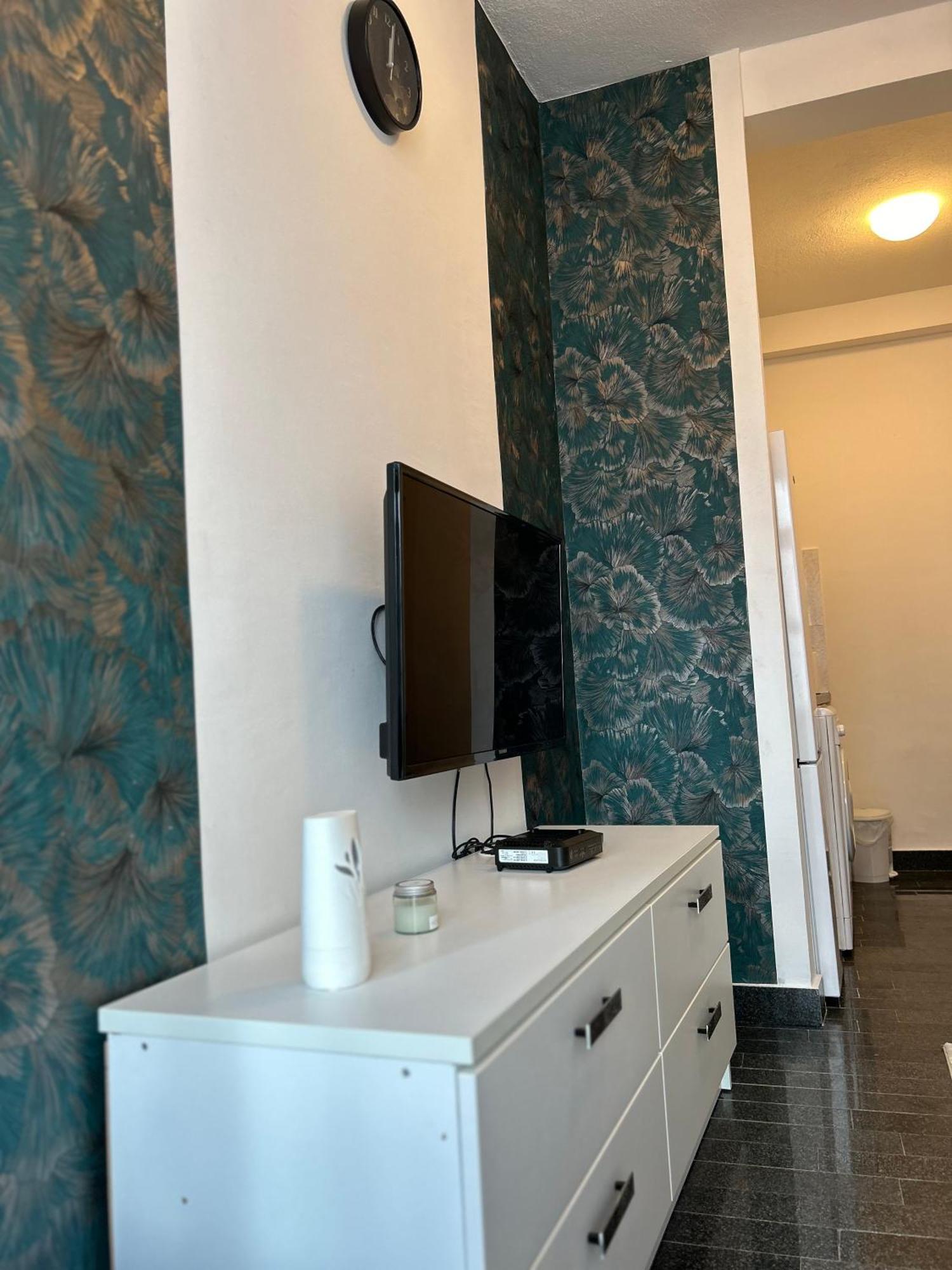 Apartments City Zone Мостар Екстериор снимка