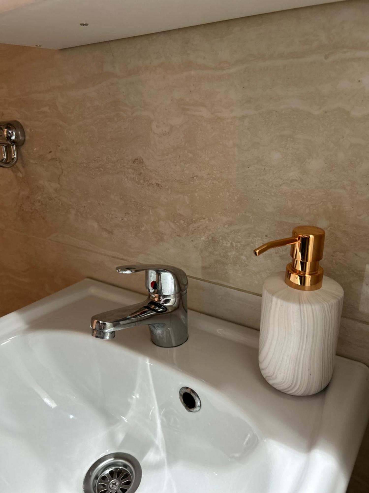 Apartments City Zone Мостар Екстериор снимка