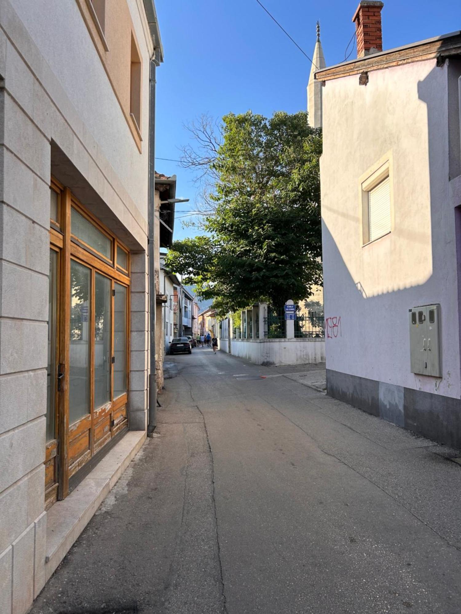 Apartments City Zone Мостар Екстериор снимка