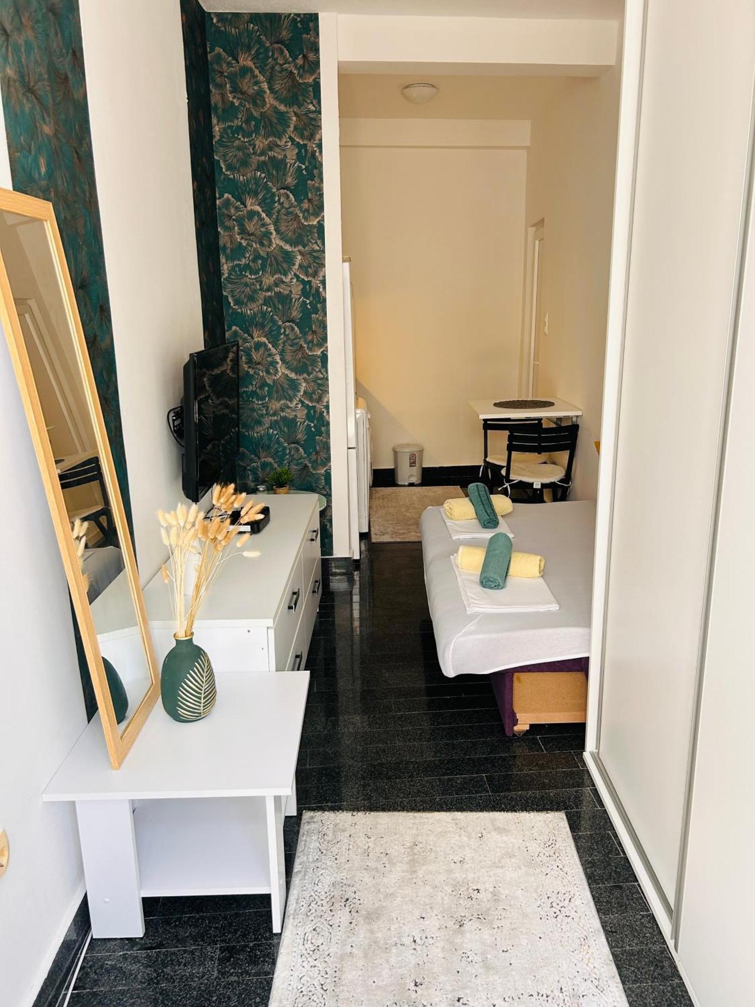 Apartments City Zone Мостар Екстериор снимка